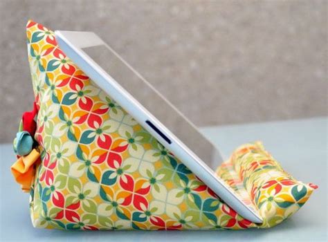 25 Diy Ipad Stand Ideas And Tutorials Ideen Bastelideen Selbermachen