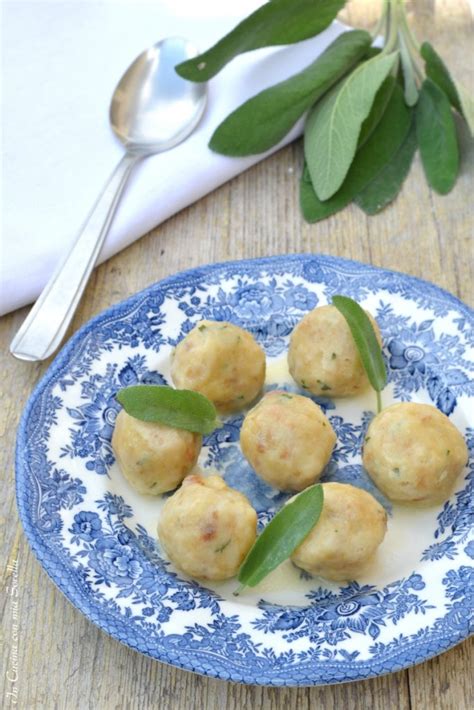 Canederli Al Formaggio Ricetta Originale Tirolese In Cucina Con Mia