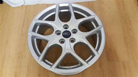 ALLOY WHEELS FORD FOCUS ST MODEL5572 177J ET50 5 108PCD SILVER Wheel