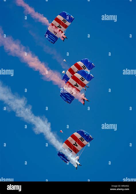 RAF Falcons Parachute Display Team Stock Photo Alamy