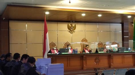 Wali Kota Bekasi Nonaktif Rahmat Effendi Dituntut Tahun Penjara