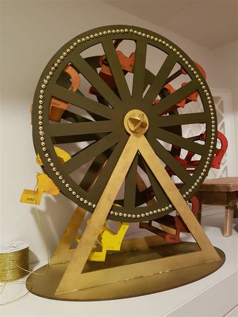 Roda Gigante Personalizada Em Mdf Elo Produtos Especiais