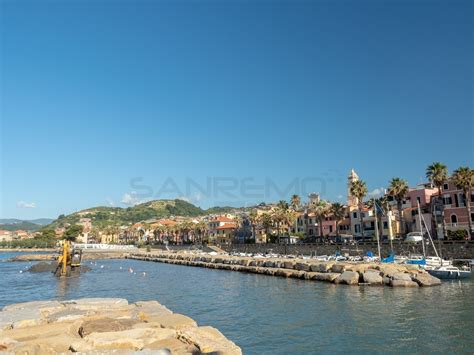 Riva Ligure Prepara Le Sue Spiagge Libere Lavori In Corso Per Un