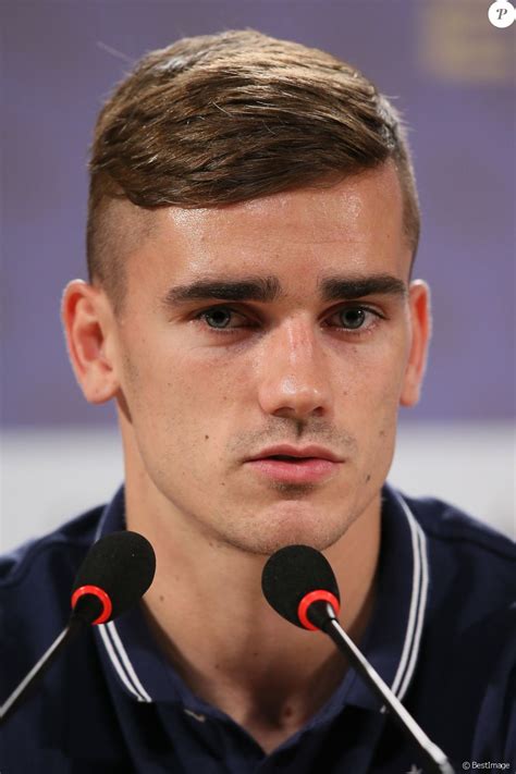 Antoine Griezmann Conférence De Presse Des Joueurs De Léquipe De France à Ribeirao Preto Au