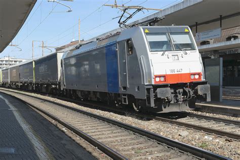 Der Bahnhof Milano Lambrate ist ein Nadelöhr wenn auch mit 12 Gleisen