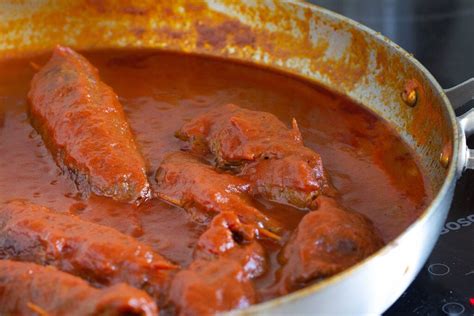 Beef Braciole With Tomato Sauce (braciole pugliesi)