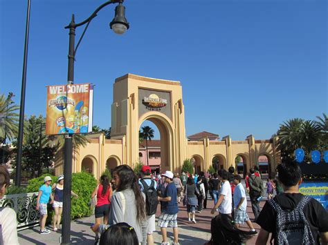 File:Universal Orlando Resort April 2010 02.JPG