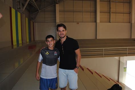 Atletas Do Sub De Forquilhinha Anjo Futsal Encontram Ex Jogador Do