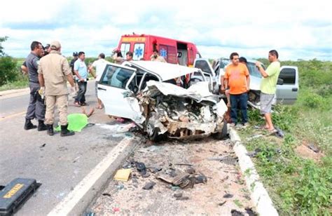 G1 Quatro Pessoas Morrem E Três Ficam Feridas Em Acidente Na Br 405