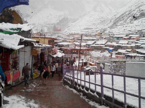 View of Badrinath Town during Snowfall, India Editorial Stock Image ...