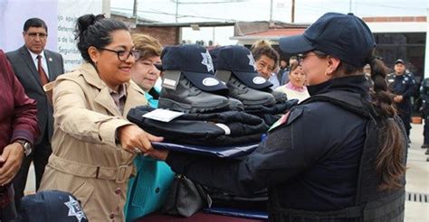 Dotan De Uniformes A Polic As De Texcoco