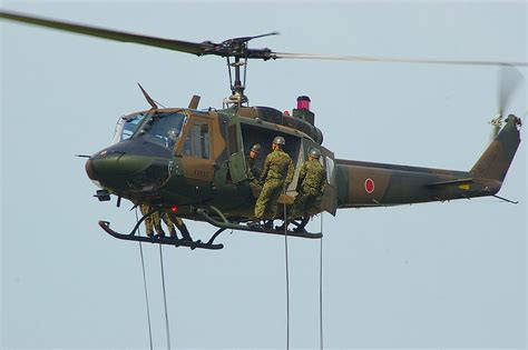 Helicopter Pictures: UH-1 Iroquois Bell Helicopters