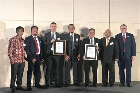 Komitmen Kembangkan Ebt Ptpp Diganjar Asian Power Award Jawa Pos