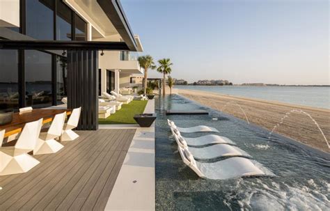 Palm Island Dubai S Most Expensive Home Is For Sale By Sothebys Re