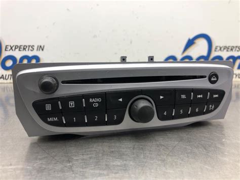 Radio CD player Renault Scénic III 1 4 16V TCe 130 281155040R RENAULT