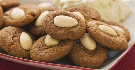 Almond Christmas Cookies recipe | Eat Smarter USA