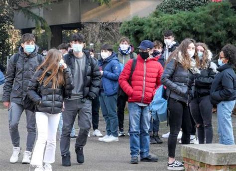 Covid Scuola In Trincea I Presidi Noi Soli Contro Il Contagio