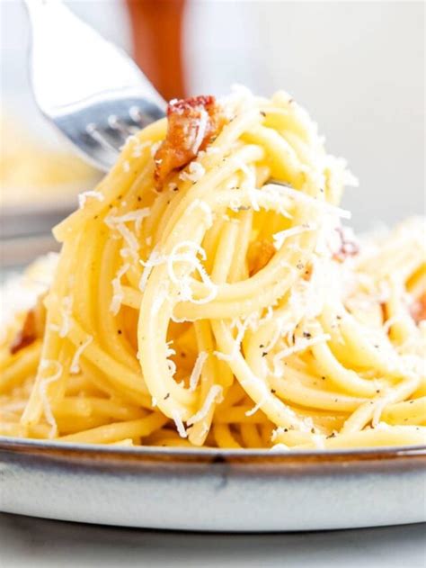 5-Ingredient Spaghetti Carbonara - Girl Gone Gourmet