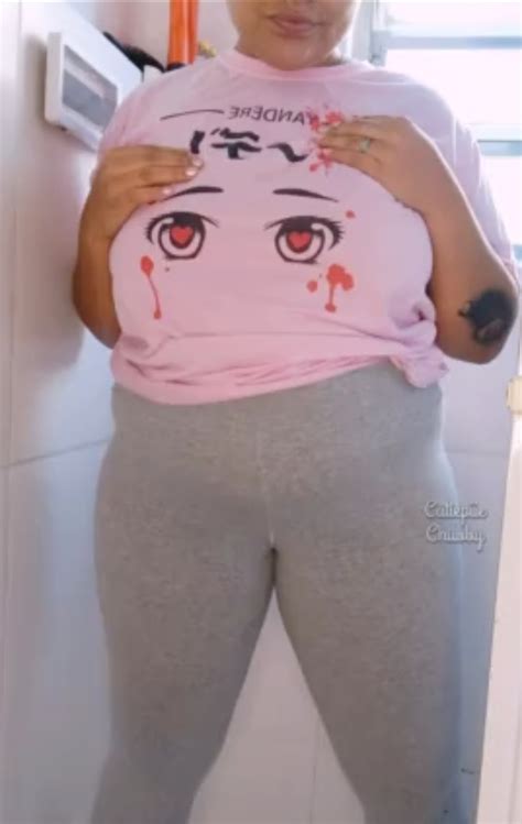 Peeing BBW Ebony Peeing On Leggings ThisVid