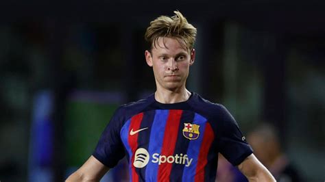 Frenkie De Jong Fresh Update From Barcelona Chief Keeps Man Utd