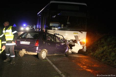 Face à face mortel entre un bus et un véhicule léger Le Courrier de l