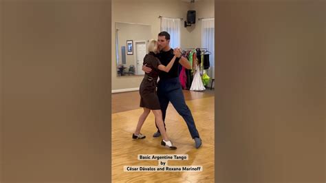 César Dávalos And Roxana Marinoff Demonstrated Basic Argentine Tango