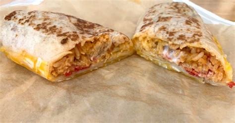 Taco Bell S New Grilled Cheese Burrito Is Its Best Dish In Years