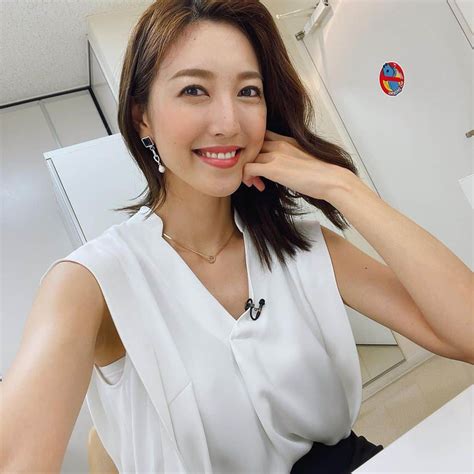 小澤陽子さんのインスタグラム写真 小澤陽子instagram「𝚊𝚝 𝚠𝚘𝚛𝚔☻ 特番のお知らせです💁🏻‍♀️ すみませんまさに！今