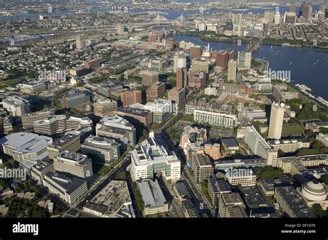 Aerial View Kendall Square Cambridge Massachusetts Usa Towards Boston Charles River Stock