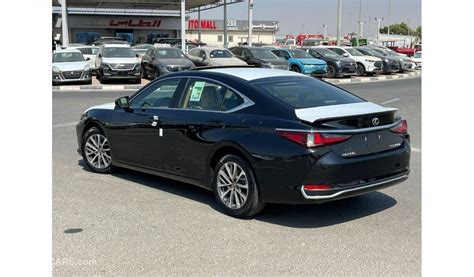 New LEXUS ES 300 2.5L HYBRID BLACK 2023 2023 for sale in Dubai - 670615