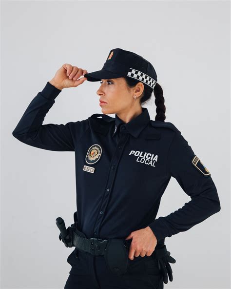 Cómo elegir el uniforme adecuado para la Policía Local - Crea Uniformes ...