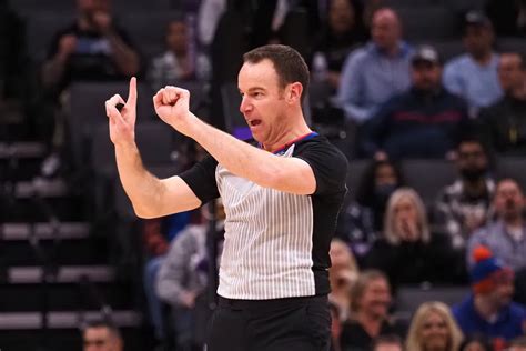 Why Did Nba Referee Approve Lebron James Controversial Timeout Request