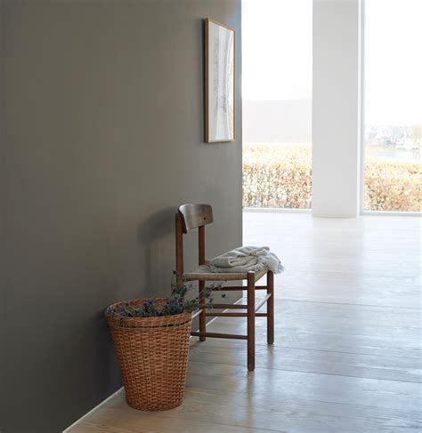 Beautiful Brown And White Colours For Your Hallway Jotun 1145 Band