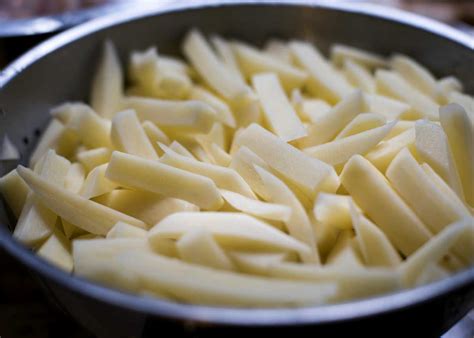 Patatas Fritas Crujientes En Freidora De Aire O Airfryer Pequerecetas