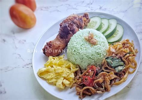 Resep Nasi Uduk Hijau Ricecooker Oleh Mommy Nadhifa Cookpad