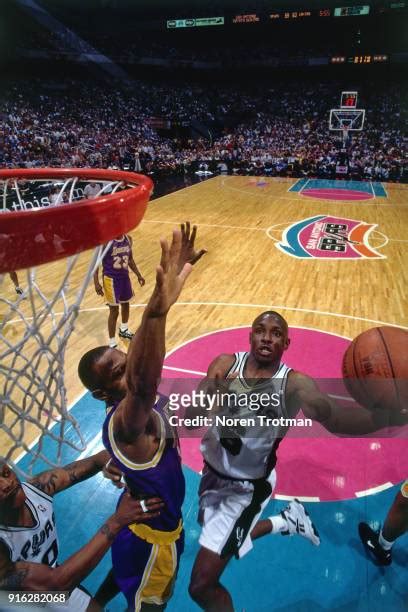 483 Avery Johnson Spurs Photos & High Res Pictures - Getty Images