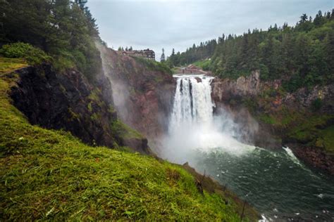 740 Chutes Snoqualmie Falls Photos Taleaux Et Images Libre De Droits