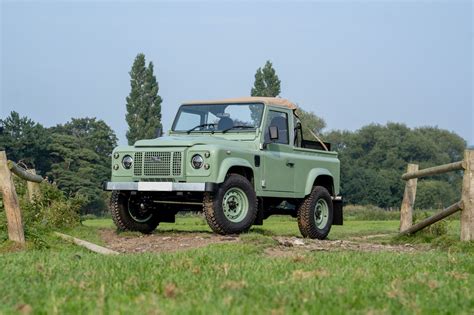 Land Rover Defender 90 Heritage Edition 300 Tdi Automatic Williams