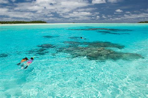 10+ Snorkeling Cook Islands Aitutaki Couple Stock Photos, Pictures & Royalty-Free Images - iStock