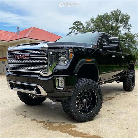 2020 GMC Sierra 2500 HD With 20x12 44 TIS 544BM And 38 13 5R20 Toyo