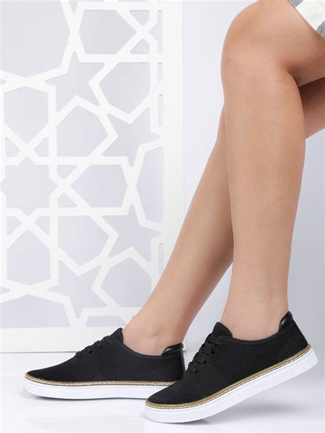 40% OFF on Sapatos Sneakers For Women(Black) on Flipkart | PaisaWapas.com