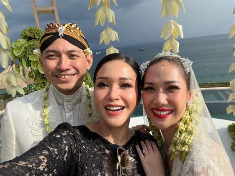 7 Potret Artis Di Akad Nikah BCL Dan Tiko Aryawardhana