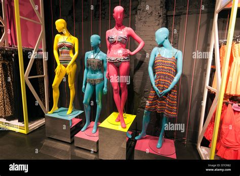 Mannequins At Primark For Summer Sales London Stock Photo Alamy