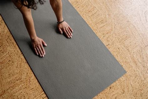 Come Si Svolge Una Seduta Di Yoga Anandi