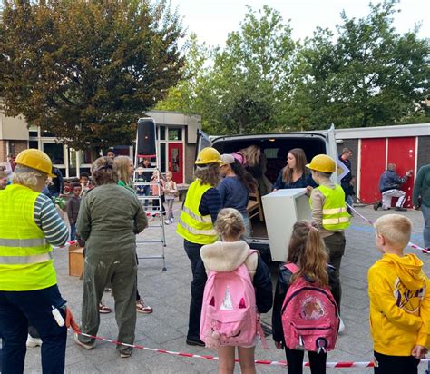 Opening Kinderboekenweek Bij Ons Thuis Basisschool De Bron Soest