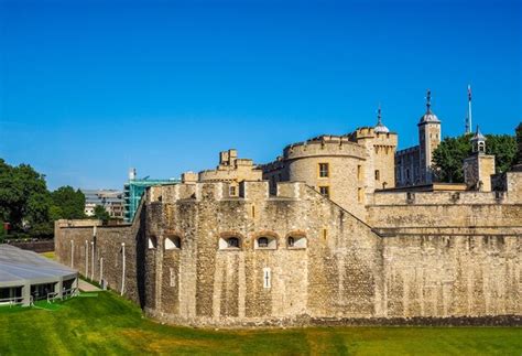 Premium Photo | Hdr tower of london in london