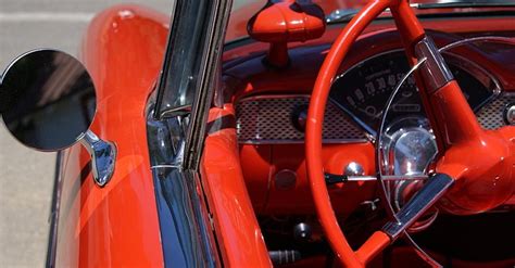 Classic Car Restoration Tips for Beginners