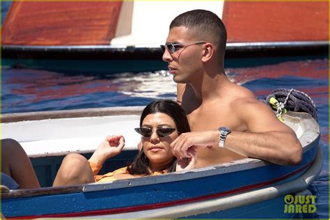 Kourtney Kardashian Looks Hot In A Bikini While On Italian Getaway With Boyfriend Younes