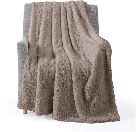 Ugg 10484 Adalee Soft Faux Fur Reversible Accent Throw Blanket Fluffy