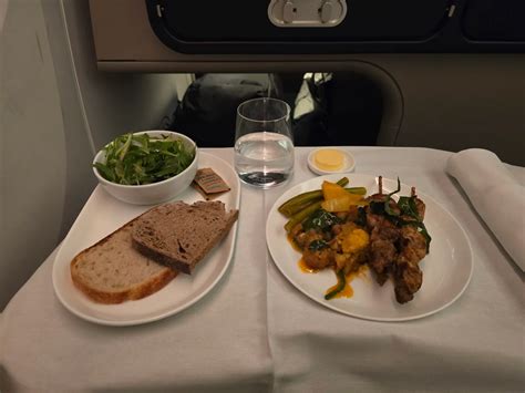 Qantas 787 Business Class In-Depth Review: 24 Hours From Sydney to New York - DMARGE